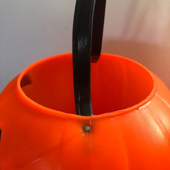Lot of 2 Vintage Orange Blow Mold Pumpkin Candy Pails Riveted Handles - Picture 12 of 13